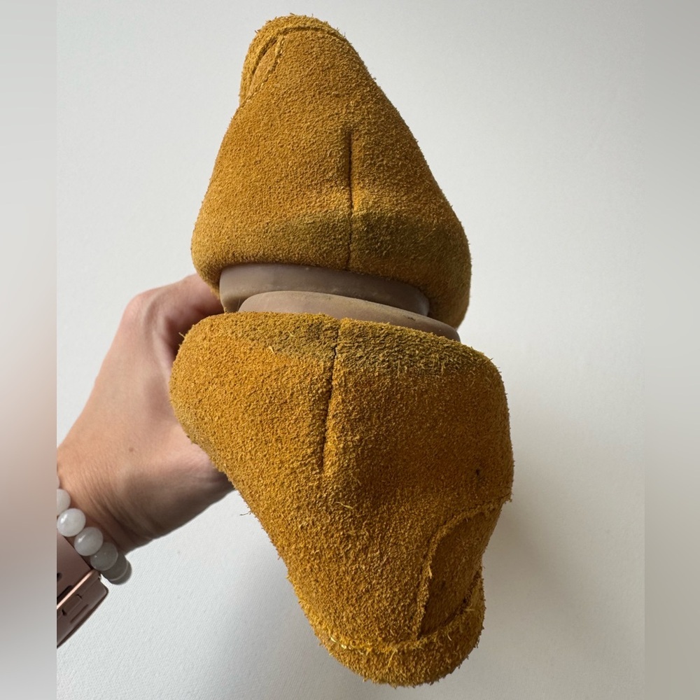 NWOT size 9 yellow suede fleece-lined, hard-soled Sole Society moccasins - Picture 3 of 5